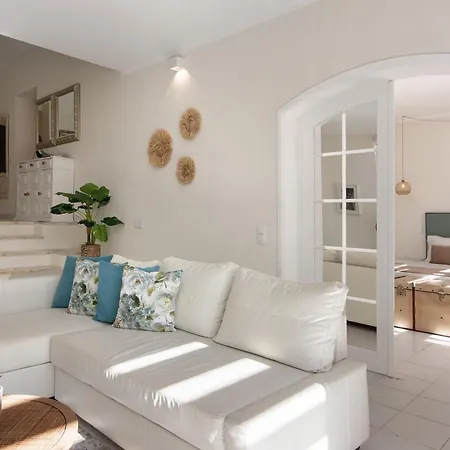 Apartment Dreams - Windmill Hill